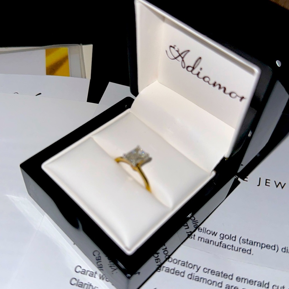 This is a beautiful engagement ring that was worn less than a week.